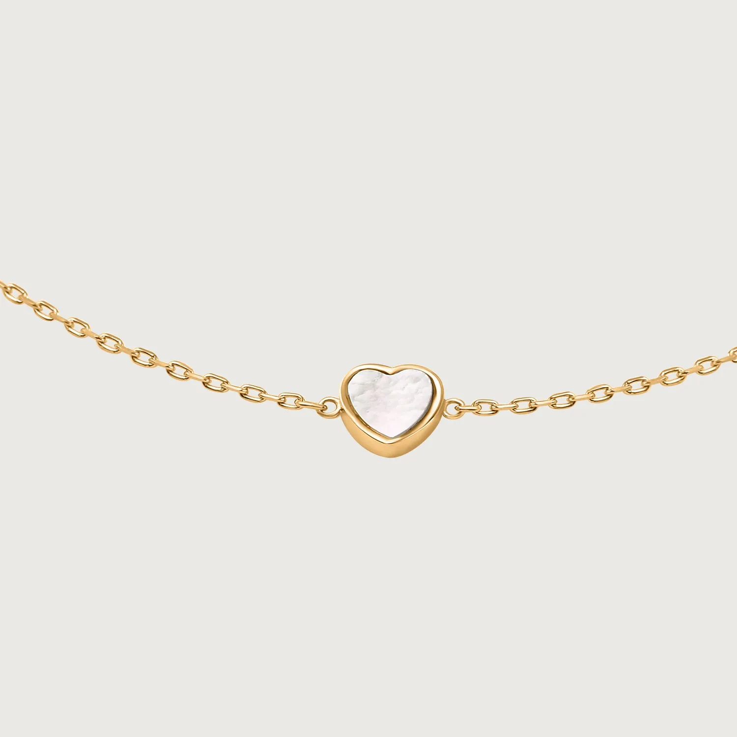 Amore Station Bracelet in 9K Gold