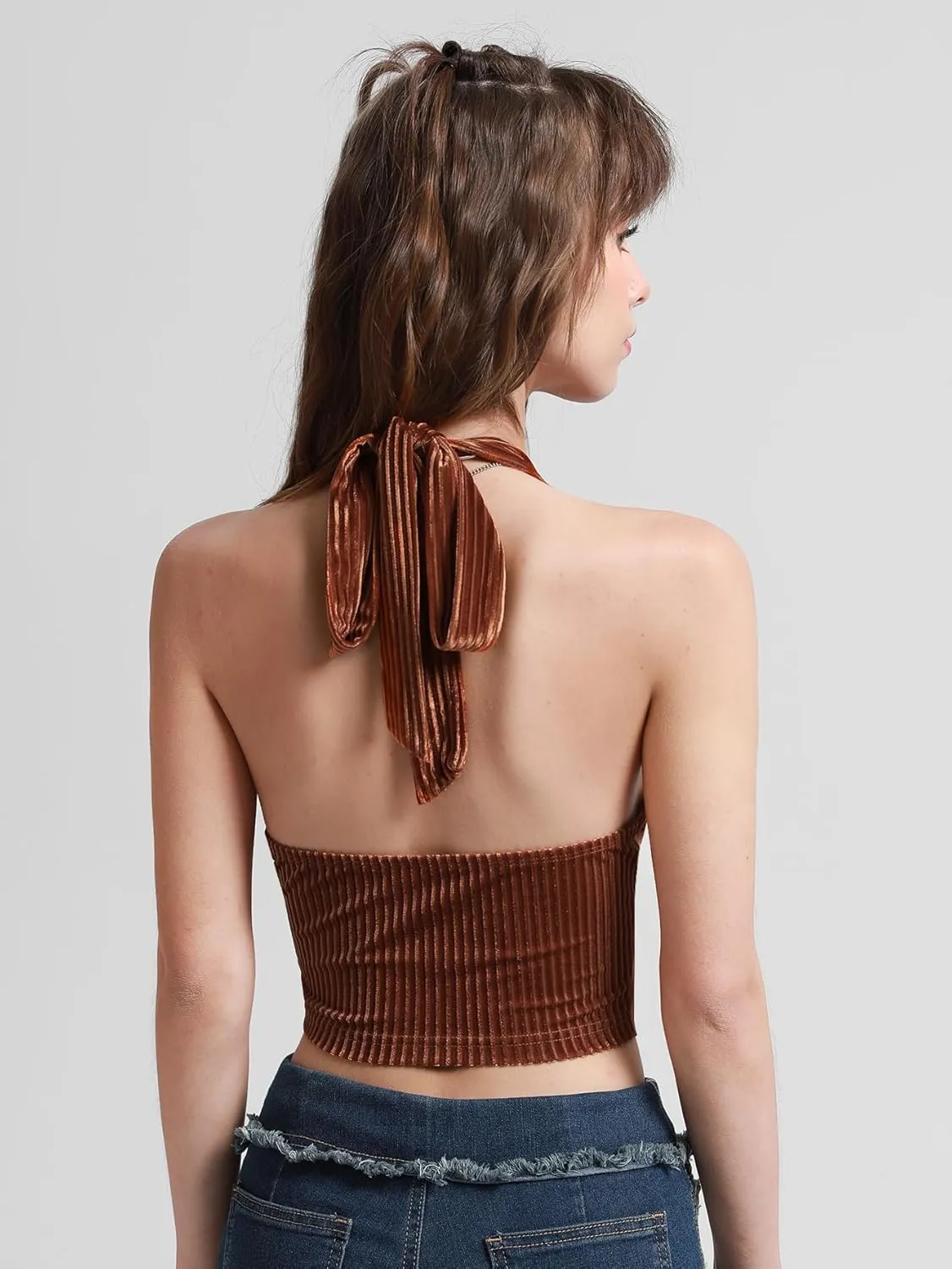 Verdusa Women's Sleeveless Halter Neck Lace Up Front Tie Back Crop Top